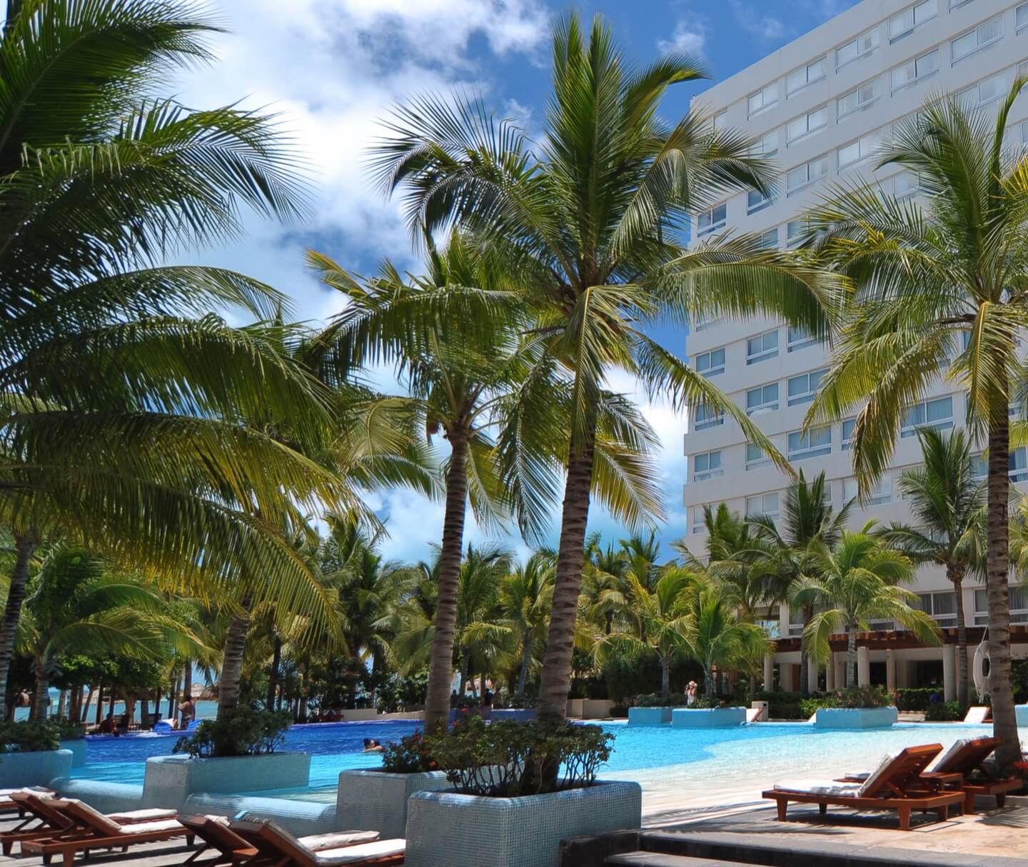 Grand oasis sens cancun phone number